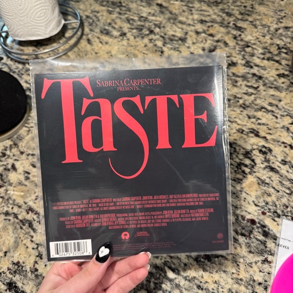 Sabrina Carpenter “Taste” 7” Hot Pink Vinyl - Picture 2 of 3